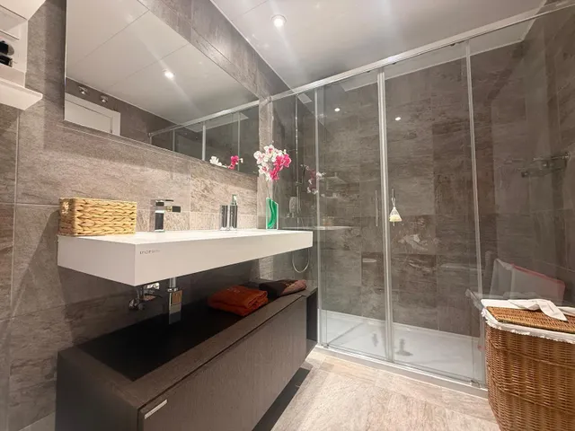 Vivienda en venta, situada en una de las zonas más exclusivas de Pozuelo de Alarcón, concretamente en Prado de Somosaguas. — 31