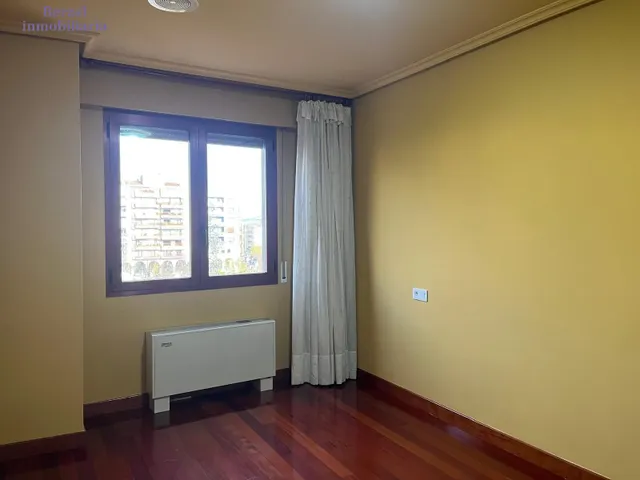 Extraordinario piso en el Espolón — 17