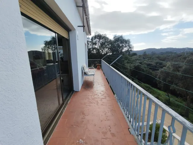 GRAN CASA A CUATRO VIENTOS A LA ENTRADA DE MAS CARBO — 16