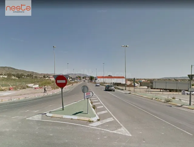 SOLAR USO TERCIARIO EN LA ZONA DEL HOSPITAL - foto 4
