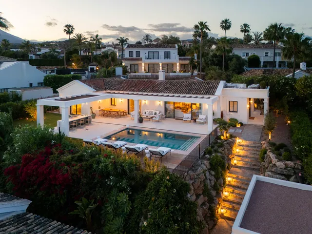 Chalet 4 habitaciones 241m² en venta - Marbella