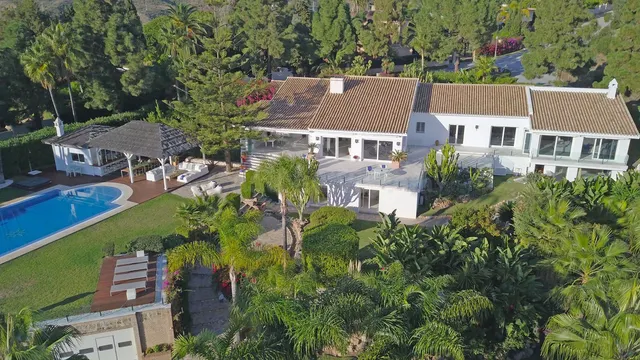 Chalet 7 habitaciones 675m² en venta - Marbella - foto 2