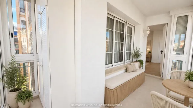 Amplia vivienda de 4 habitaciones con terraza acristalada, chimenea y aparcamiento — 28