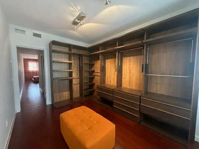 Vivienda en venta, situada en una de las zonas más exclusivas de Pozuelo de Alarcón, concretamente en Prado de Somosaguas. — 17