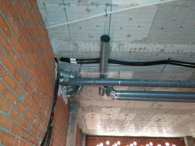 Se alquila local con salida de humos en Residencial Gredos — 5
