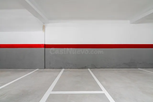 PLAZA DE MOTO EN VENTA EN LA AVENIDA FEDERICO GARCIA LORCA - foto 4