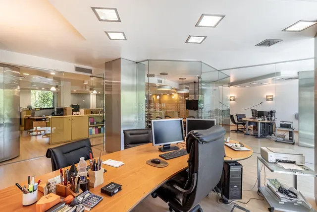 EXCLUSIVO INMUEBLE EN PLAZA DE CARRETAS, JUNTO AL EMBLEMÁTICO PASEO DEL SALÓN — 6