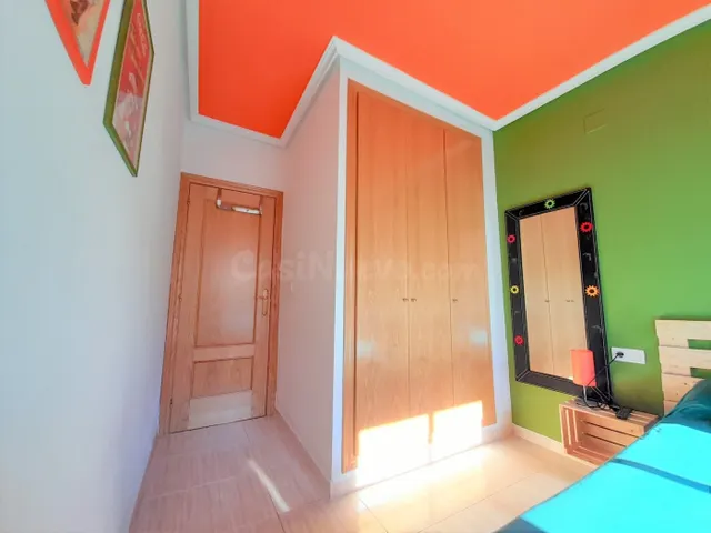 Apartamento , luminoso , colorido y en el corazón de Marina  - foto 5