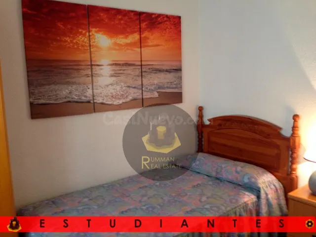 EST/ Bonito piso para ESTUDIANTES con CUATRO dormitorios en  - foto 4