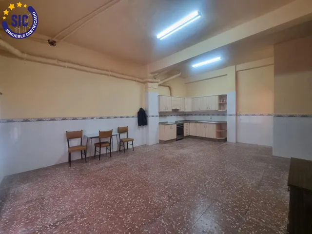 LOCAL COMERCIAL EN PROCESO DE CAMBIO A VIVIENDA CON PLAZA DE GARAJE — 17