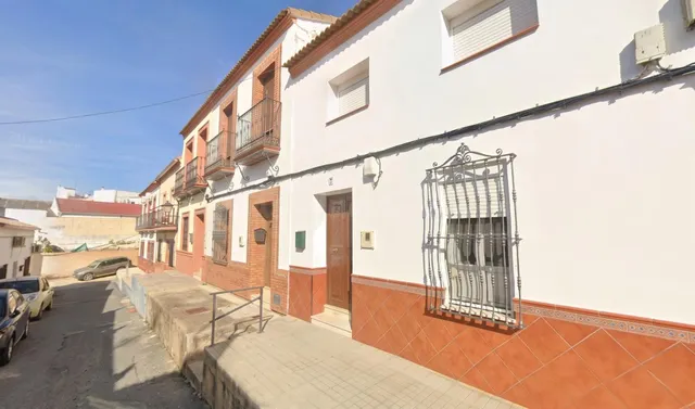 Inmueble Ocupado-Sin Posesión. Casa en venta en Aznalcóllar  - foto 4