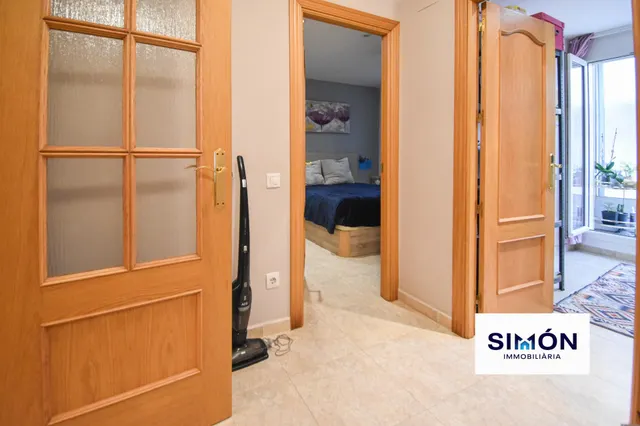 ¡FANTÁSTICA OPORTUNIDAD EN SANTPEDOR! Piso de 3 habitaciones dobles, con balcón y terraza. — 25