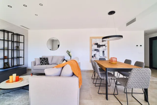 AMPLIO APARTAMENTO DE TRES DORMITORIOS - foto 4