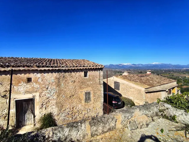Finca rústica histórica en Santa Eugènia con vistas a la mon - foto 5