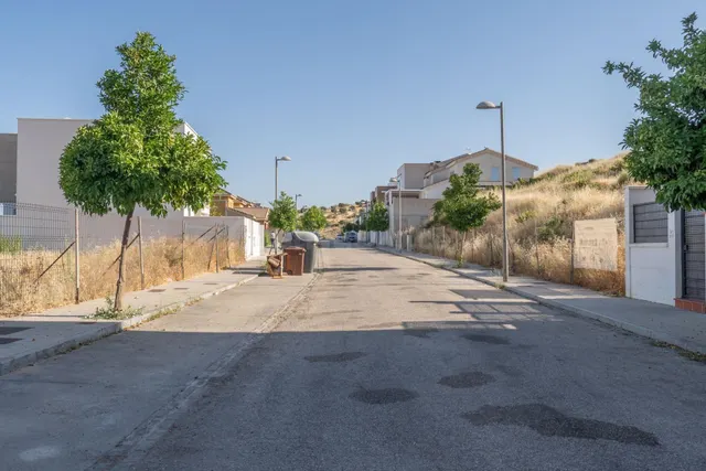 ¡OPORTUNIDAD ÚNICA! Solar urbano con proyecto de diseño visado de regalo en Huétor Vega — 5