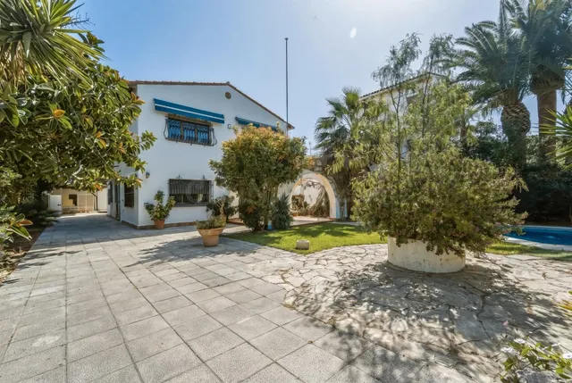 Casa a reformar en la zona del Vinyet. Sitges - foto 3