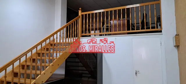 SE VENDE LOCAL EN ASPE — 12