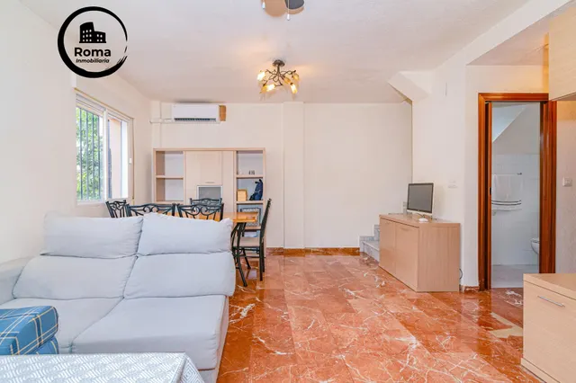 OPORTUNIDAD EN VENTA DE CASA ADOSADA DE 3 DORMITORIOS EN VEGAS DEL GENIL — 35