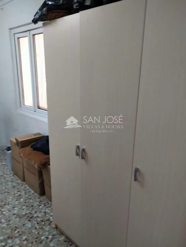 SE VENDE CHALET EN ELCHE — 36