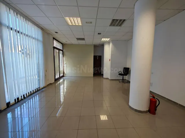 ¡LOCAL COMERCIAL EN ALQUILER CON EXCELENTE VISIBILIDAD! - foto 4