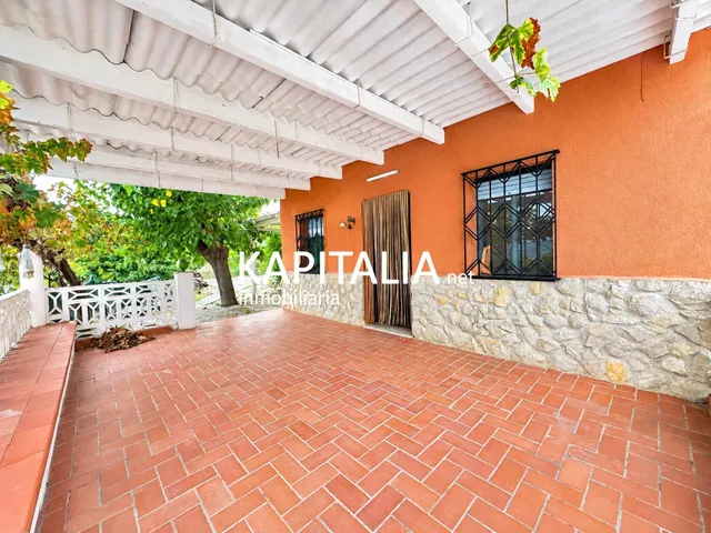 Casita a la venta en Ontinyent , partida La Solana . — 27