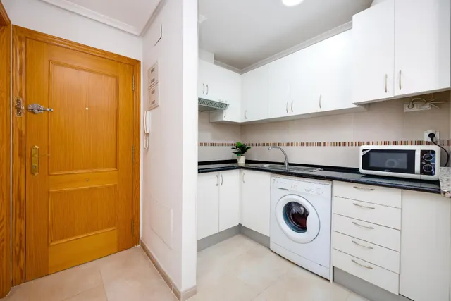 ATICO de 1 dormitorio con SOLARIUM PRIVADO en el centro de Torrevieja — 16