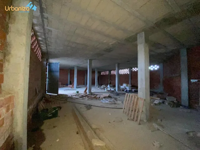 LOCAL EN BRUTO EN VILLAR DEL REY. MUY BUENA situación — 4