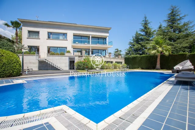 Exclusiva casa en venta con espectaculares vistas al mar y g - foto 5