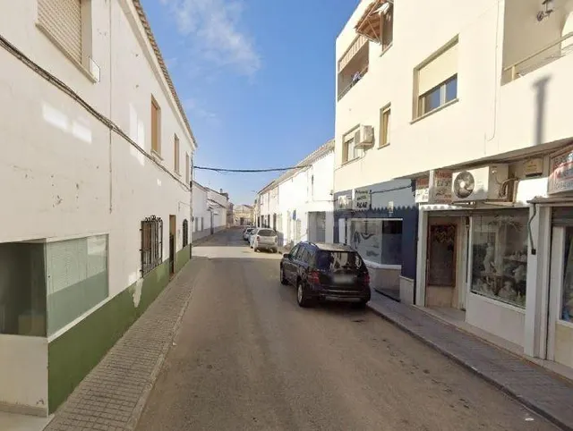 SE VENDE piso OKUPADO en C Los Molinos de Socuéllamos (Ciuda - foto 2
