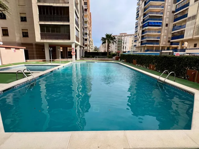 Alquiler de apartamento en Benicàssim de tres habitaciones y - foto 4