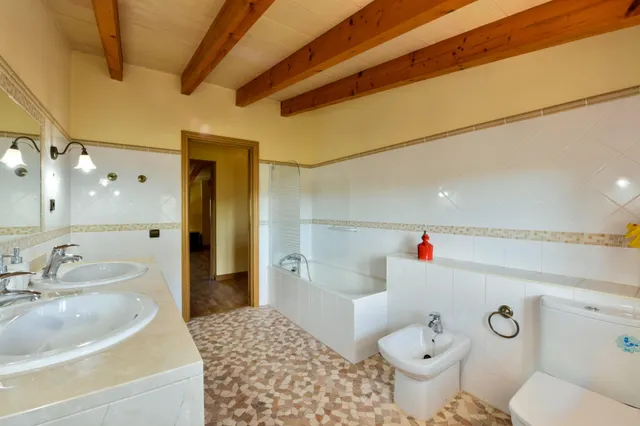 Finca rústica 7 habitaciones 331m² en venta - Jornets — 30