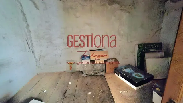 CASA PARA REFORMAR EN EL CENTRO DE RAMALES DE LA VICTORIA. — 37