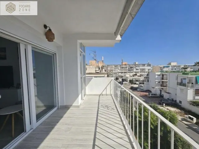 Piso reformado con vistas al mar, terraza y piscina en Benalmádena — 14
