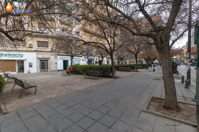 EXCLUSIVO PISO DE LUJO EN PLENO CENTRO DE GRANADA — 48