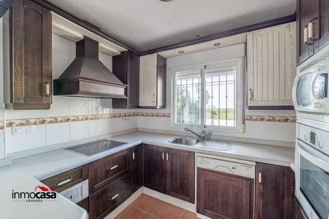 Vivienda unifamiliar  en urbanizacion "Cortijo de la Loma" amueblada y lista para entrar a vivir — 10