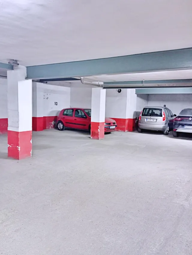 PLAZA DE GARAJE — 4