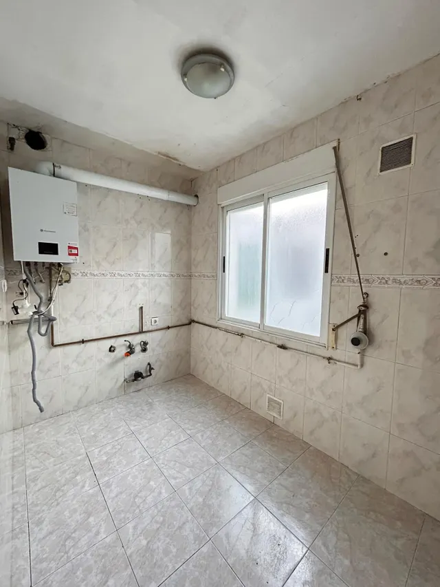 OPORTUNIDAD. PISO 3 habitaciones. ZONA AVE MARIA. - foto 4