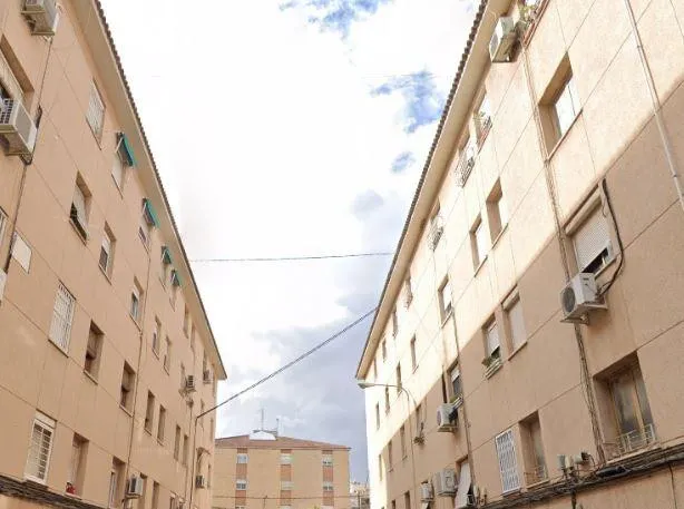 SE VENDE piso OKUPA en C Comandante Gonzalez Bans 6 de Murci