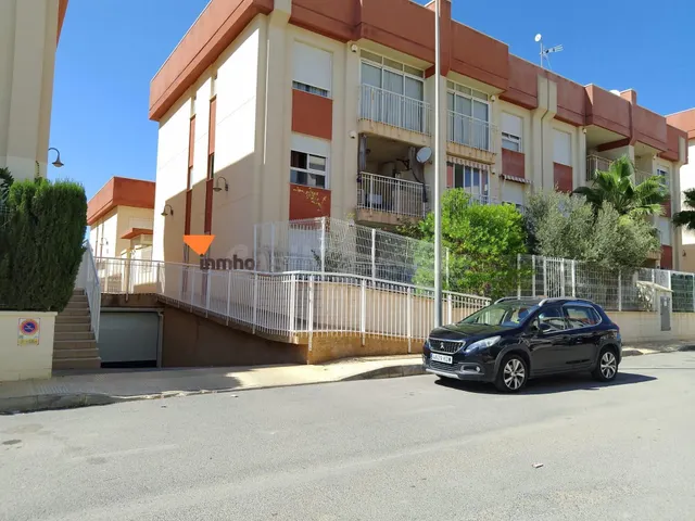 PLAZA DE GARAJE EN LAS LOMAS DE CABO ROIG - foto 2