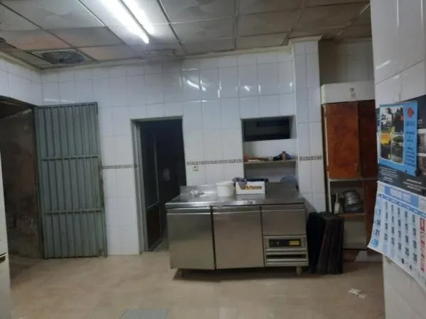 LOCAL COMERCIA — 11