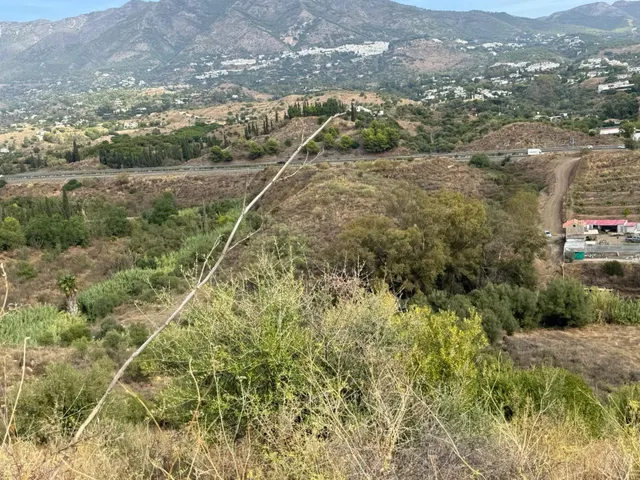 se vende terreno rustico con casa de apero en el hornillo mijas — 9