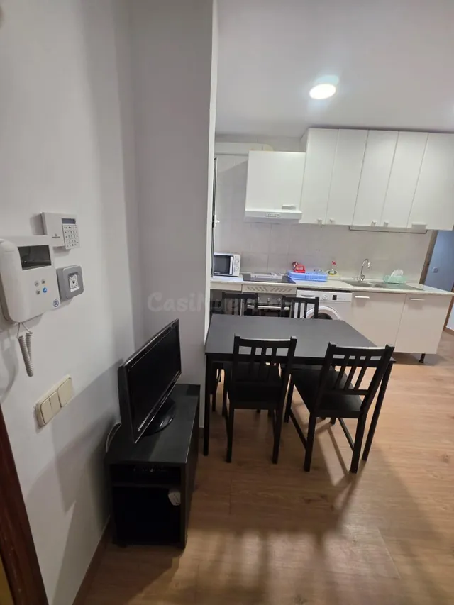 Piso reformado de 3 dormitorios junto al metro Alto de Extre - foto 4