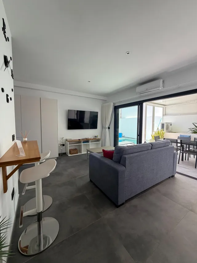 Casa con piscina privada junto al mar en La Listada — 11