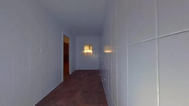 CASA EN VENTA OKUPADA EN C/ JOTA — 21