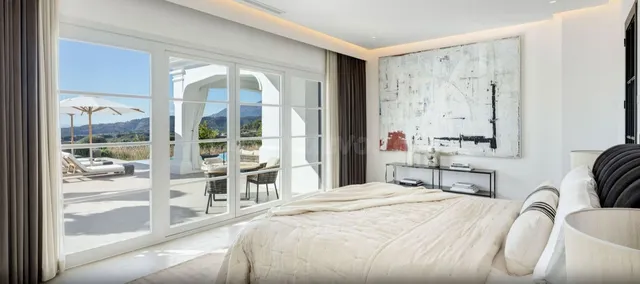 Chalet 7 habitaciones 937m² en venta - Costa del Sol — 2