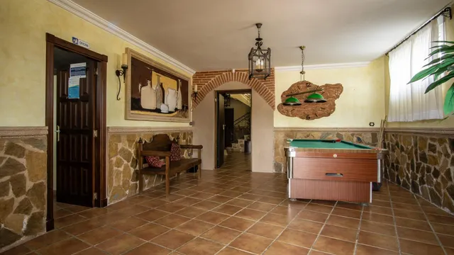 Chalet en sax buena zona para vivir todo el año. — 31