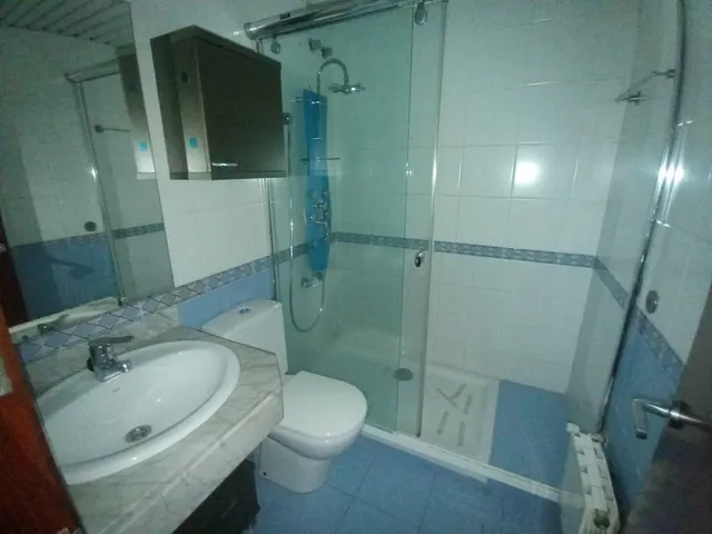 Planta baja de 2 habitaciones con piscina comunitaria para reformar — 21
