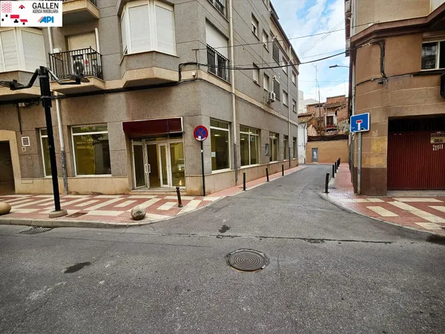 ESPECTACULAR LOCAL CHAFLAN EN ZONA SEMICENTRICA DE CASTELLON DE LA PLANA — 15