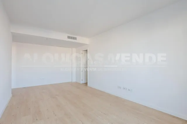Descubre este espectacular piso de obra nueva ubicado en la  - foto 2