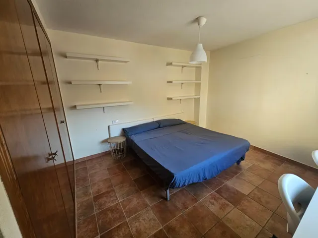 HAB GASTOS INCLUIDOS CERCA UCAM — 6